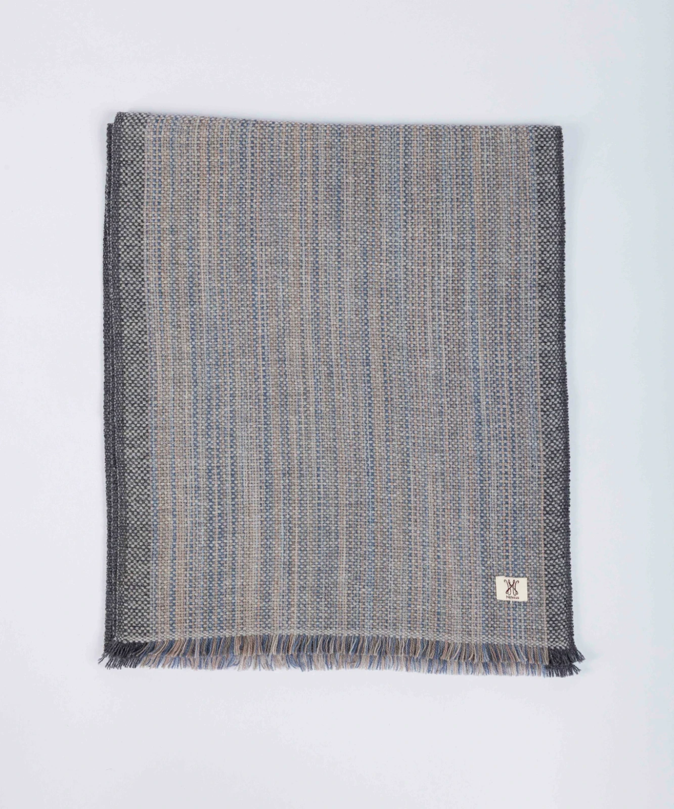 WD27 - Basket Weave Scarf detail view