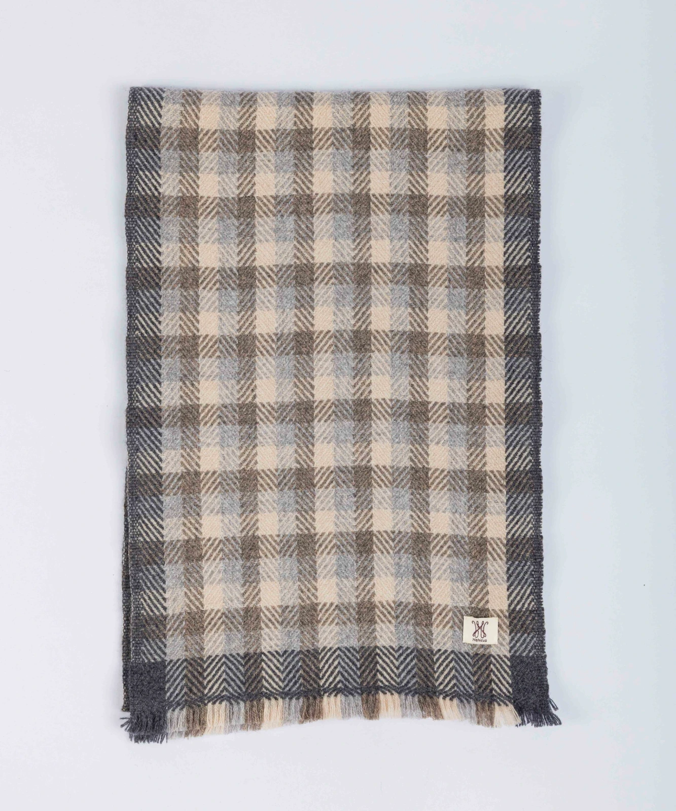 WD36 - Tartan Scarf detail view