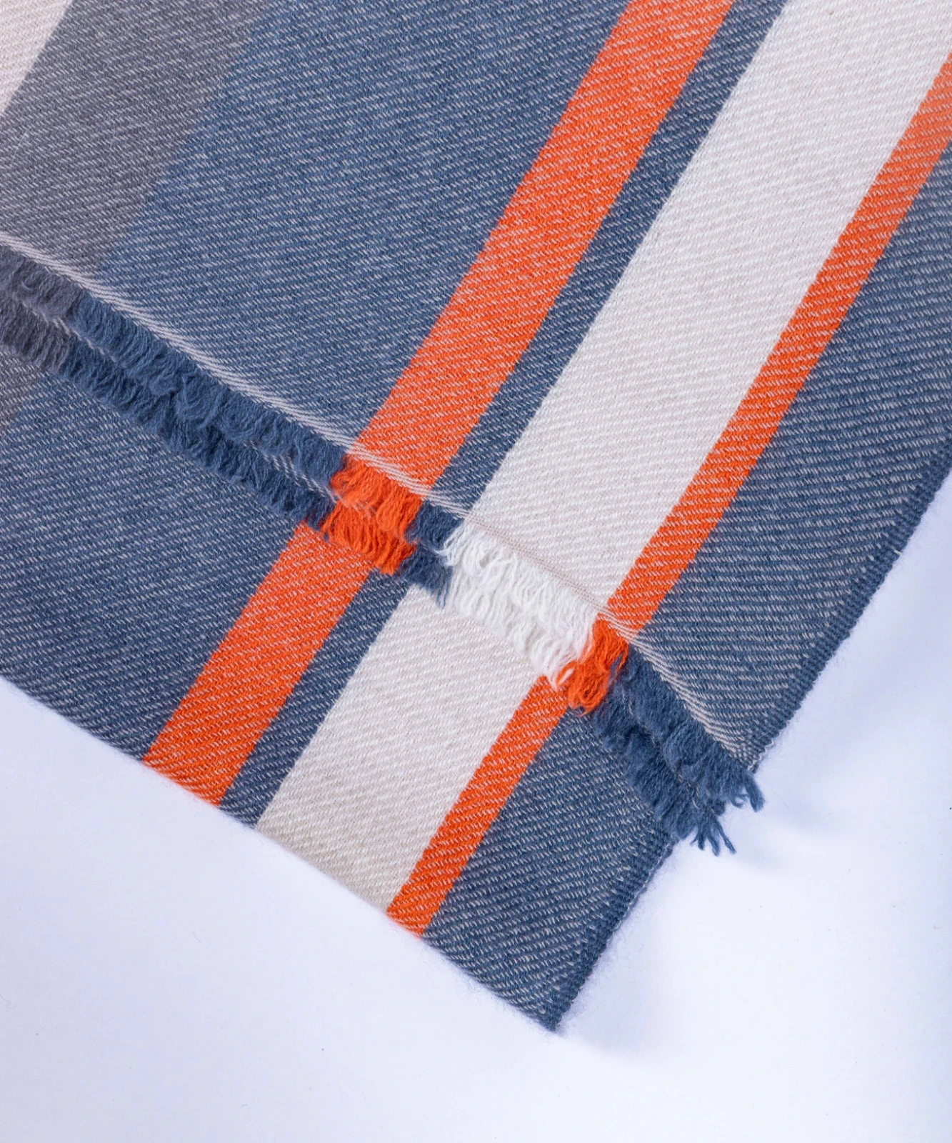 WD39 - Stripe Wrap/Stole perspective view